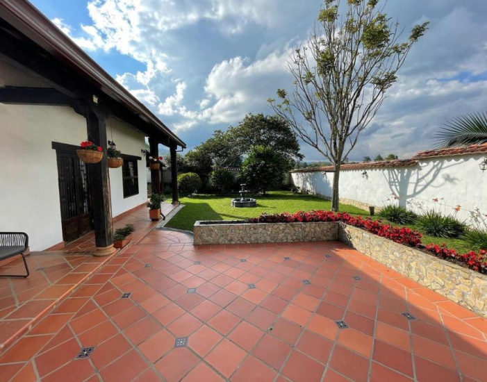 LLANOGRANDE, 3 Habitaciones Habitaciones, ,2 BathroomsBathrooms,Finca,VENTA,LLANOGRANDE,0,1550