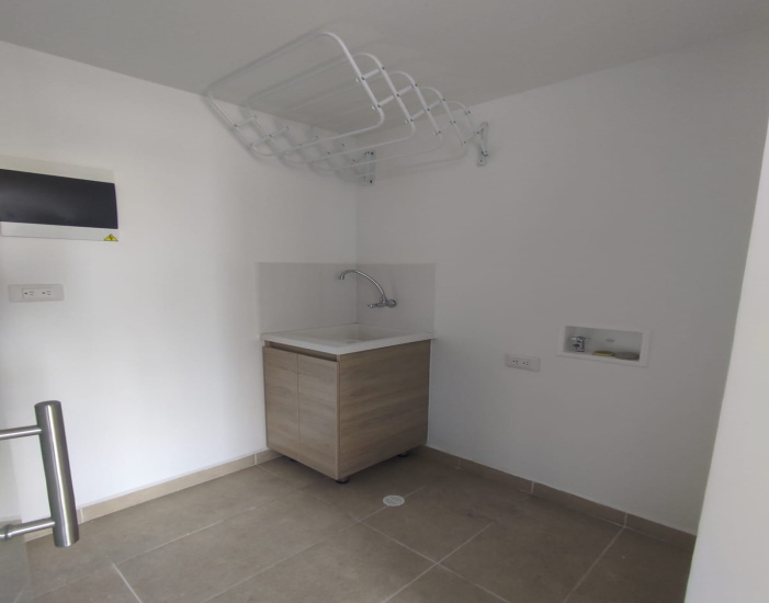 LOS COLEGIOS, 3 Habitaciones Habitaciones, ,2 BathroomsBathrooms,Apartamento,ARRIENDO,LOS COLEGIOS,0,1630